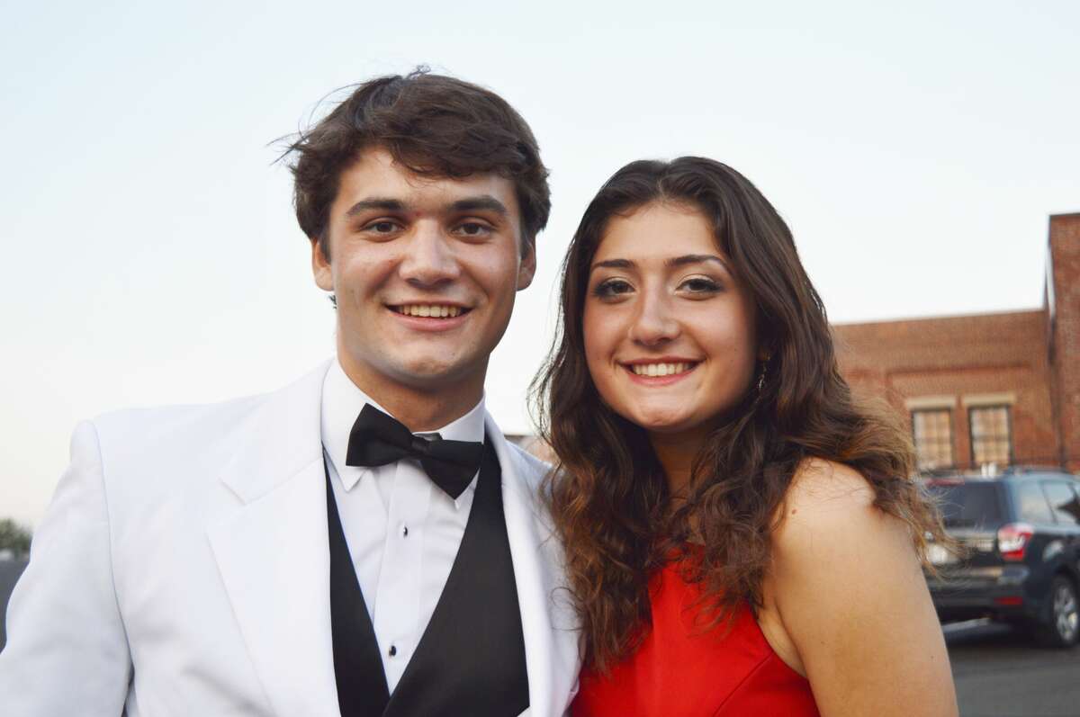 Darien High School held its prom on May 17, 2019 at the Stamford Loading Dock. Were you SEEN?