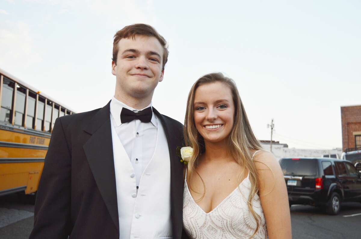 Darien High School held its prom on May 17, 2019 at the Stamford Loading Dock. Were you SEEN?