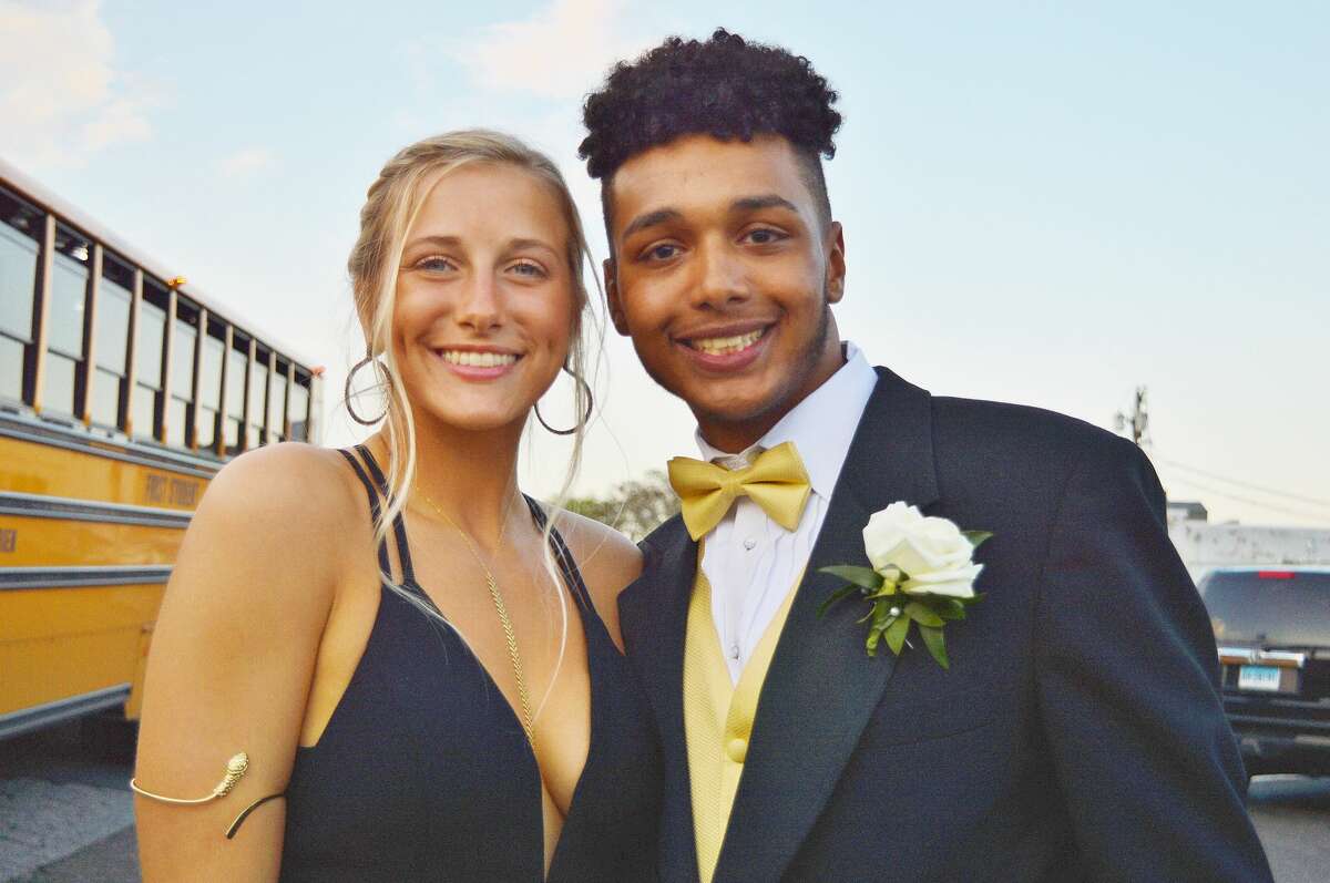 Darien High School held its prom on May 17, 2019 at the Stamford Loading Dock. Were you SEEN?