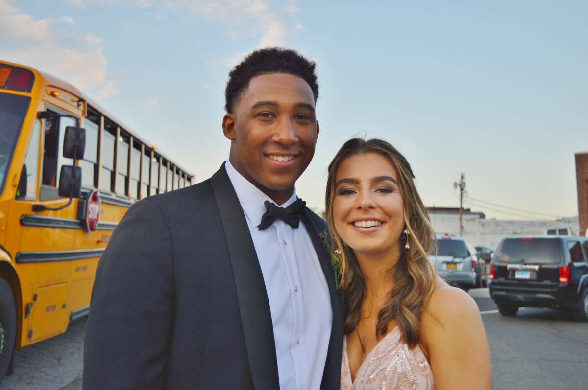 Darien High School held its prom on May 17, 2019 at the Stamford Loading Dock. Were you SEEN?