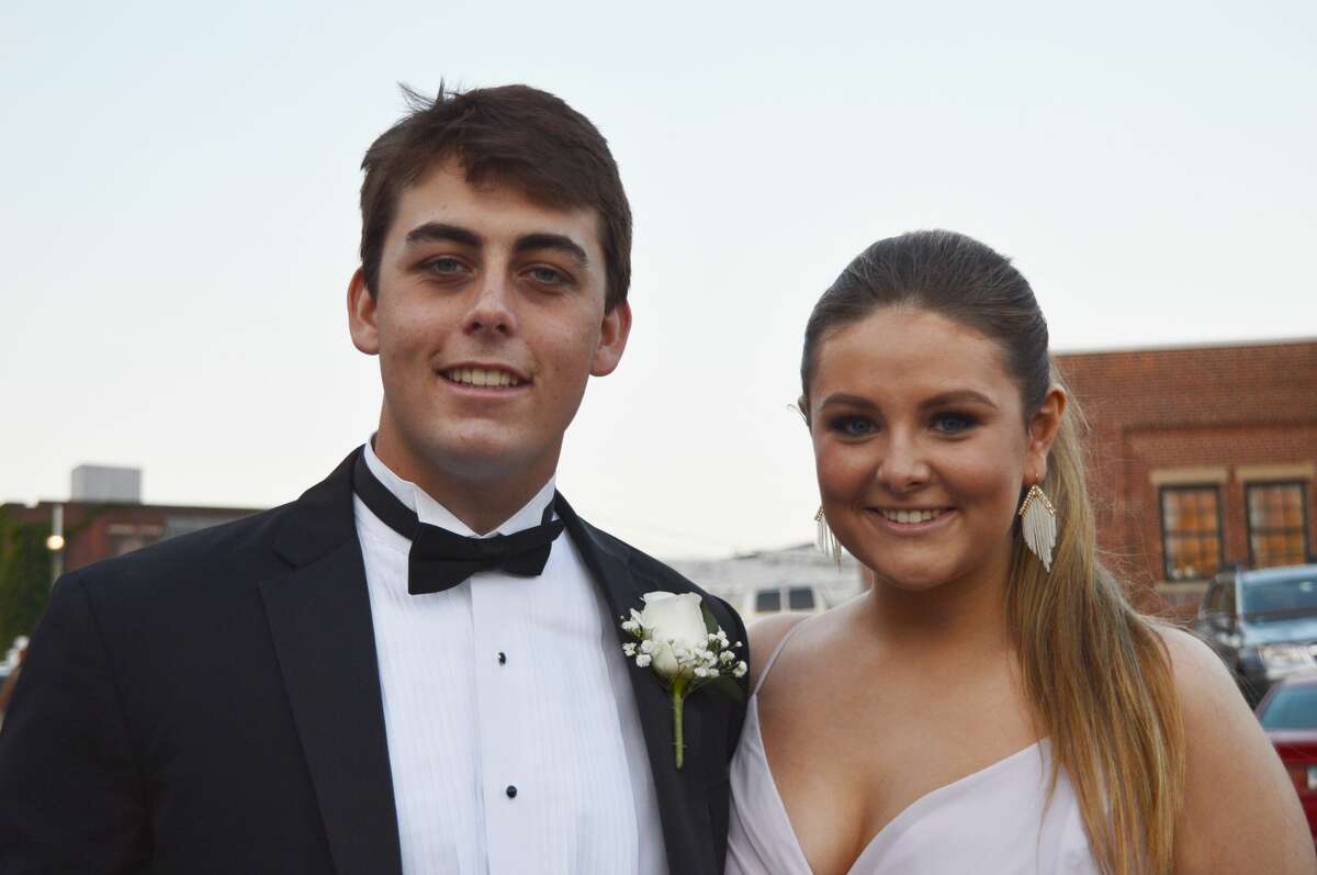 Darien High School held its prom on May 17, 2019 at the Stamford Loading Dock. Were you SEEN?