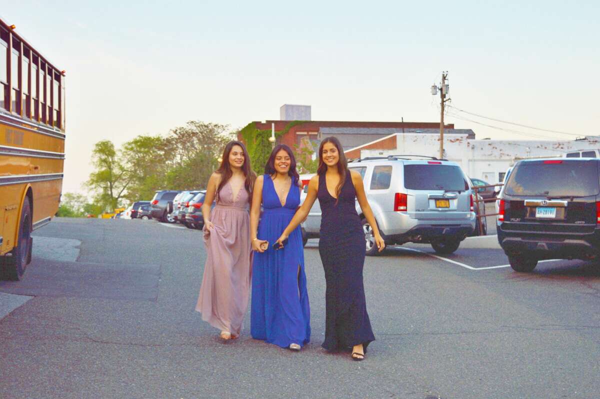 Darien High School held its prom on May 17, 2019 at the Stamford Loading Dock. Were you SEEN?