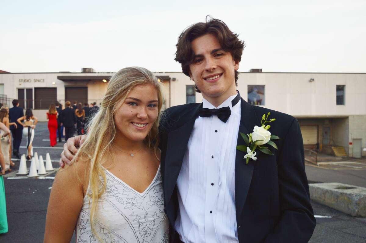 Darien High School held its prom on May 17, 2019 at the Stamford Loading Dock. Were you SEEN?