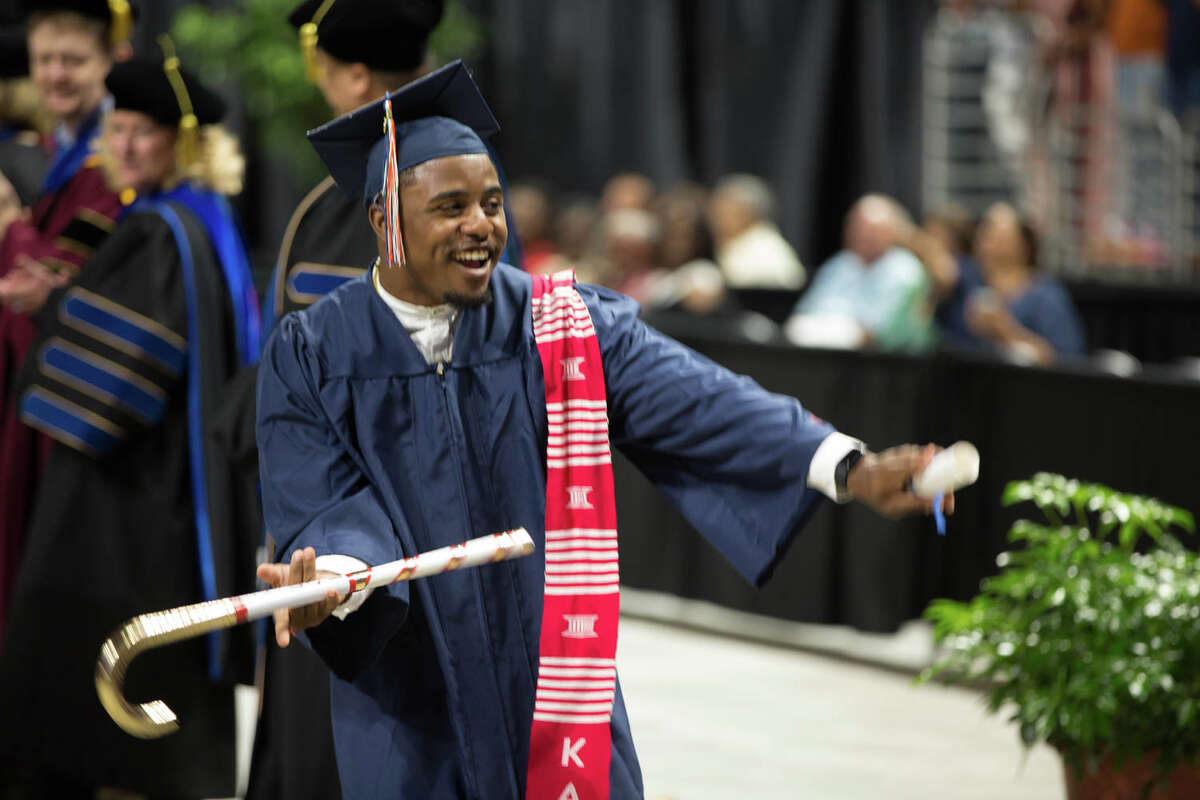 Photos: UTSA's Largest Graduating Class Walked The Stage This Weekend