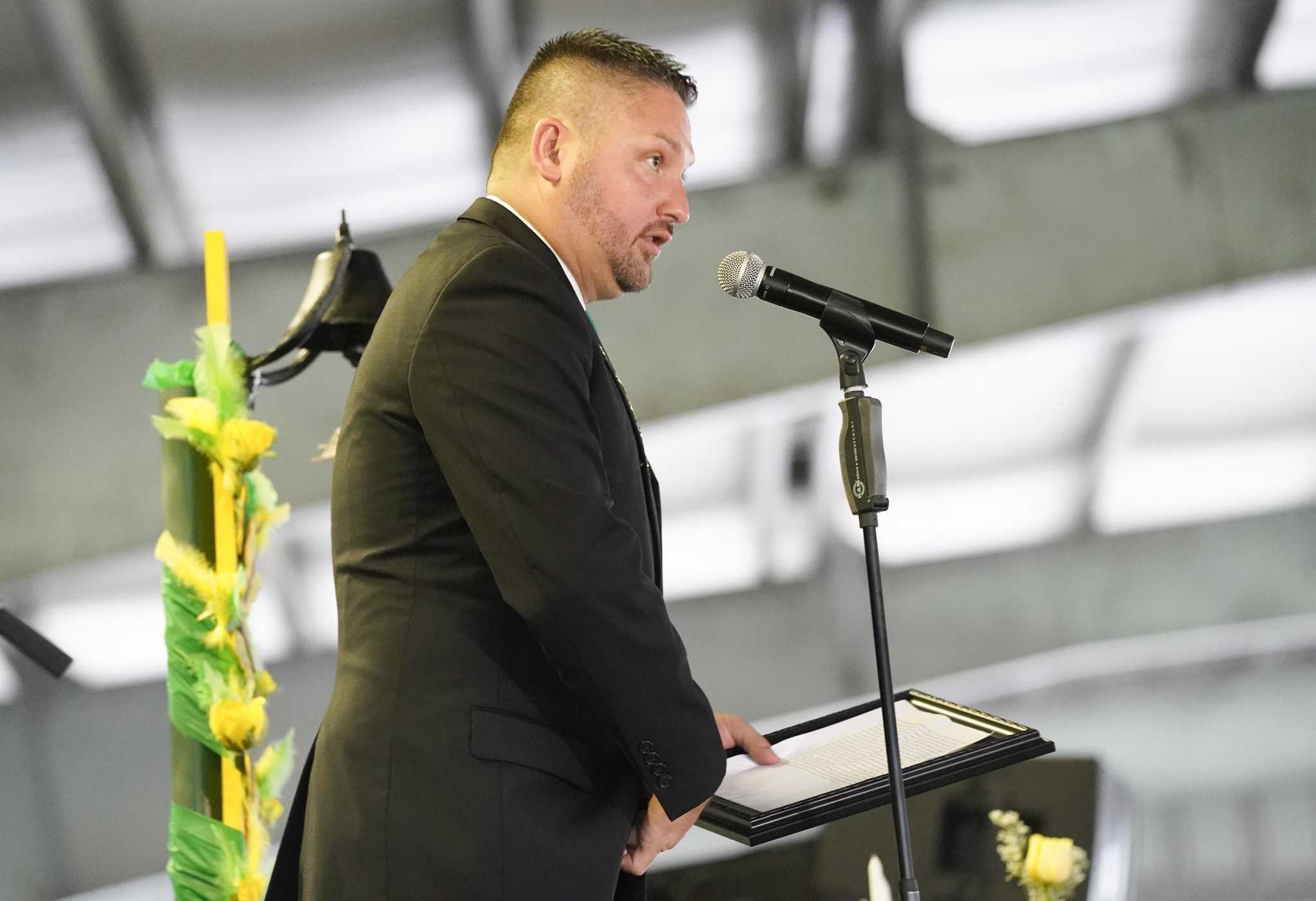 Santa Fe mayor apologizes for Facebook post about school shooting while in 'party mode' at casino - Vimarsana News
