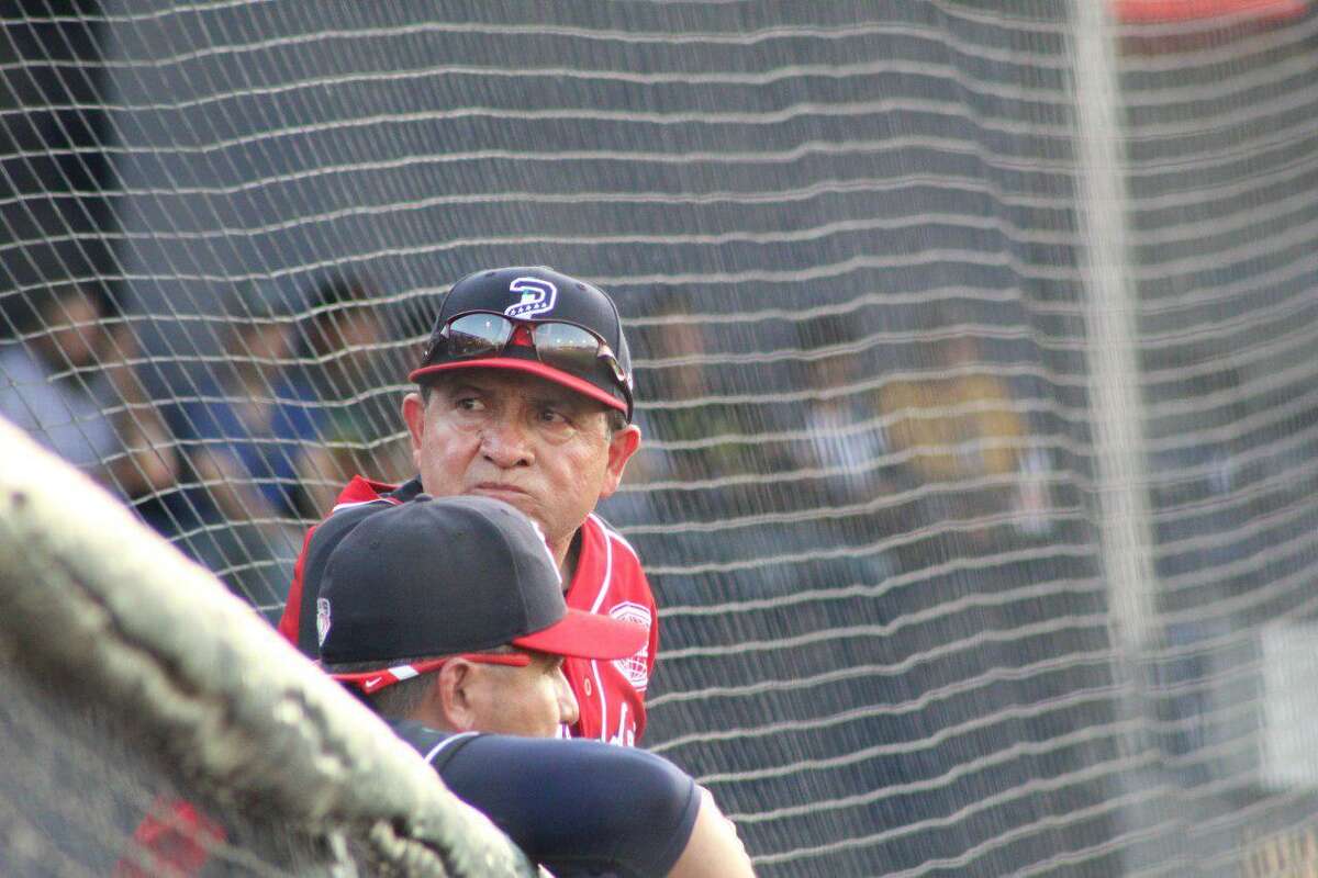 Alfonso “Houston” Jiménez was hired as the new manager for the Tecolotes Dos Laredos on Saturday. The Tecos fell 8-5 in their first game under Jiménez against the Rieleros.