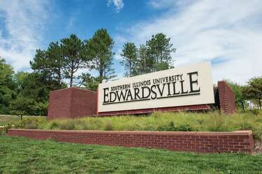 2 601 Students Graduated From Siue Last Weekend The Edwardsville