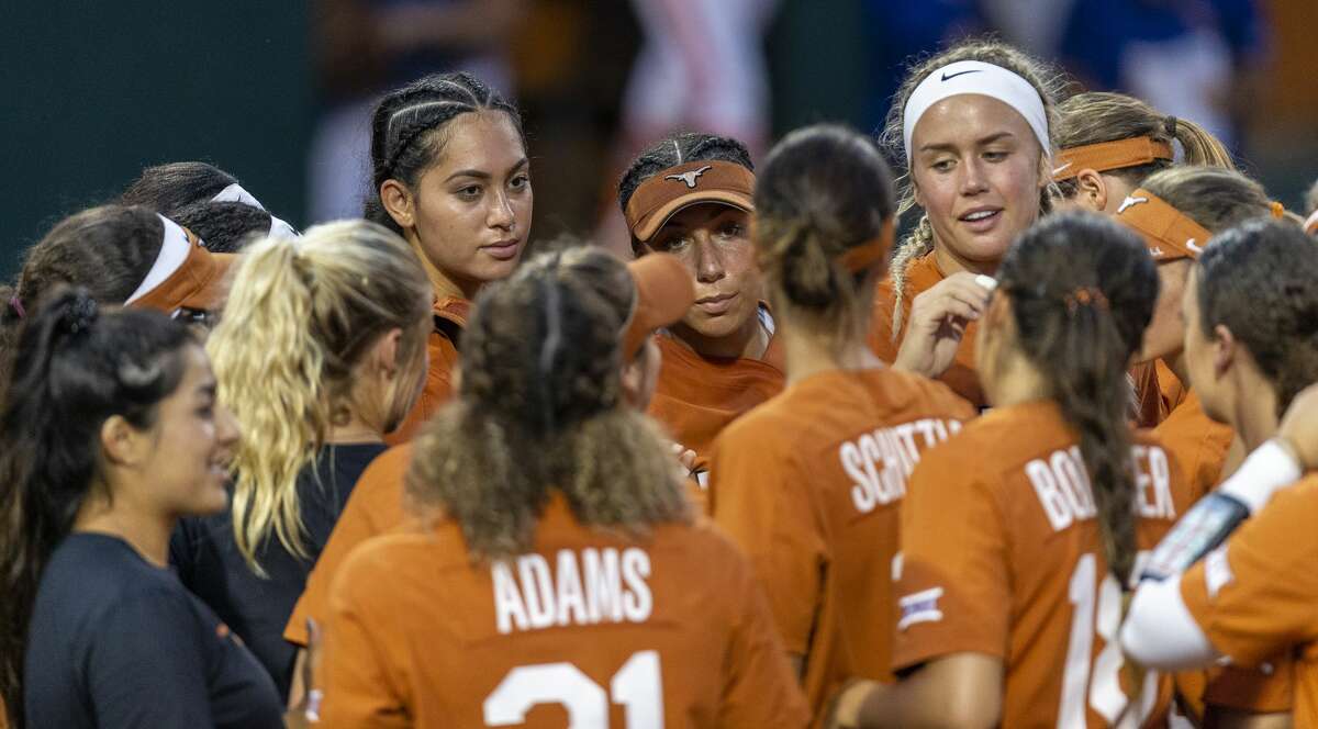 Texas defeats Houston, forces rematch for NCAA Austin Regional championship