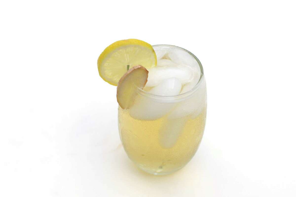 Recipe Sweet Green Tea Ginger Fizz Mocktail