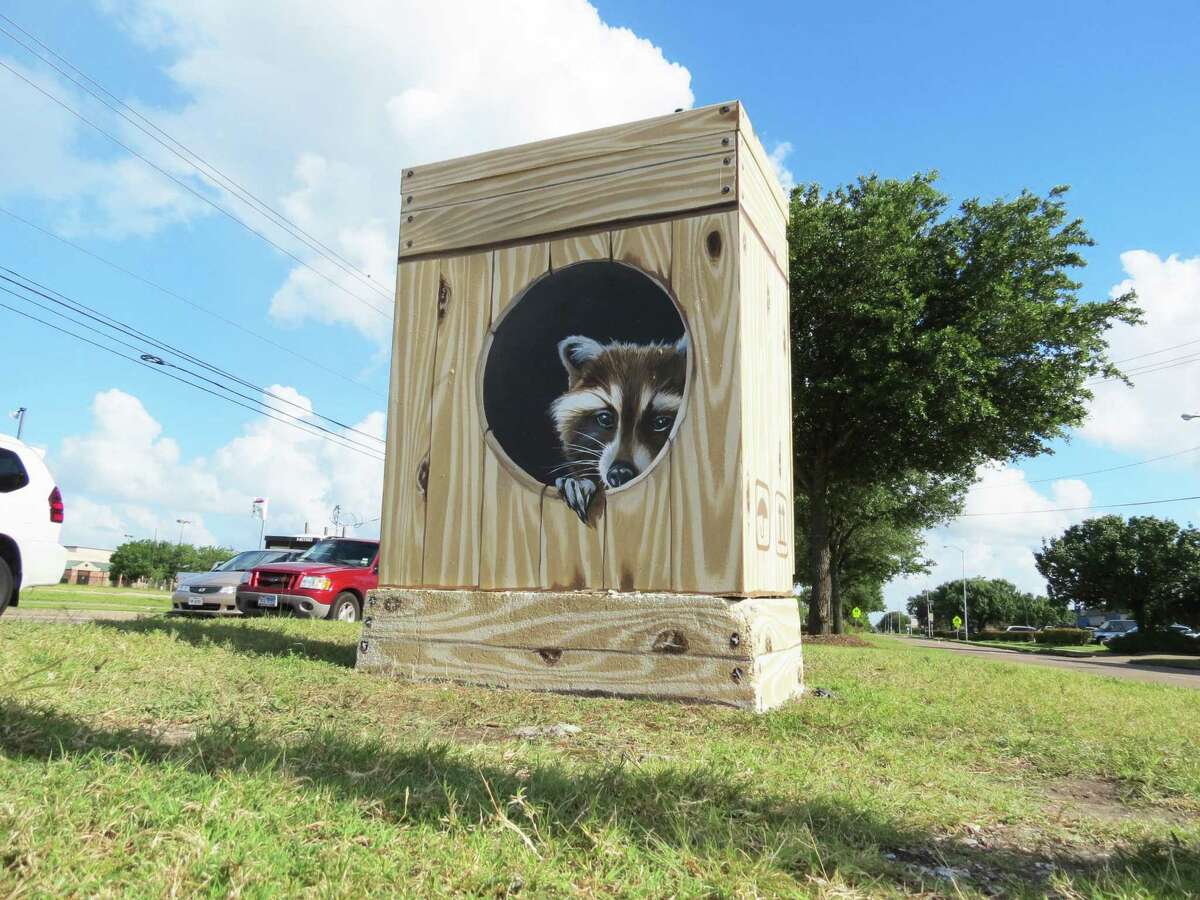 One of the Mini Murals that have appeared around Houston on traffic-light boxes.