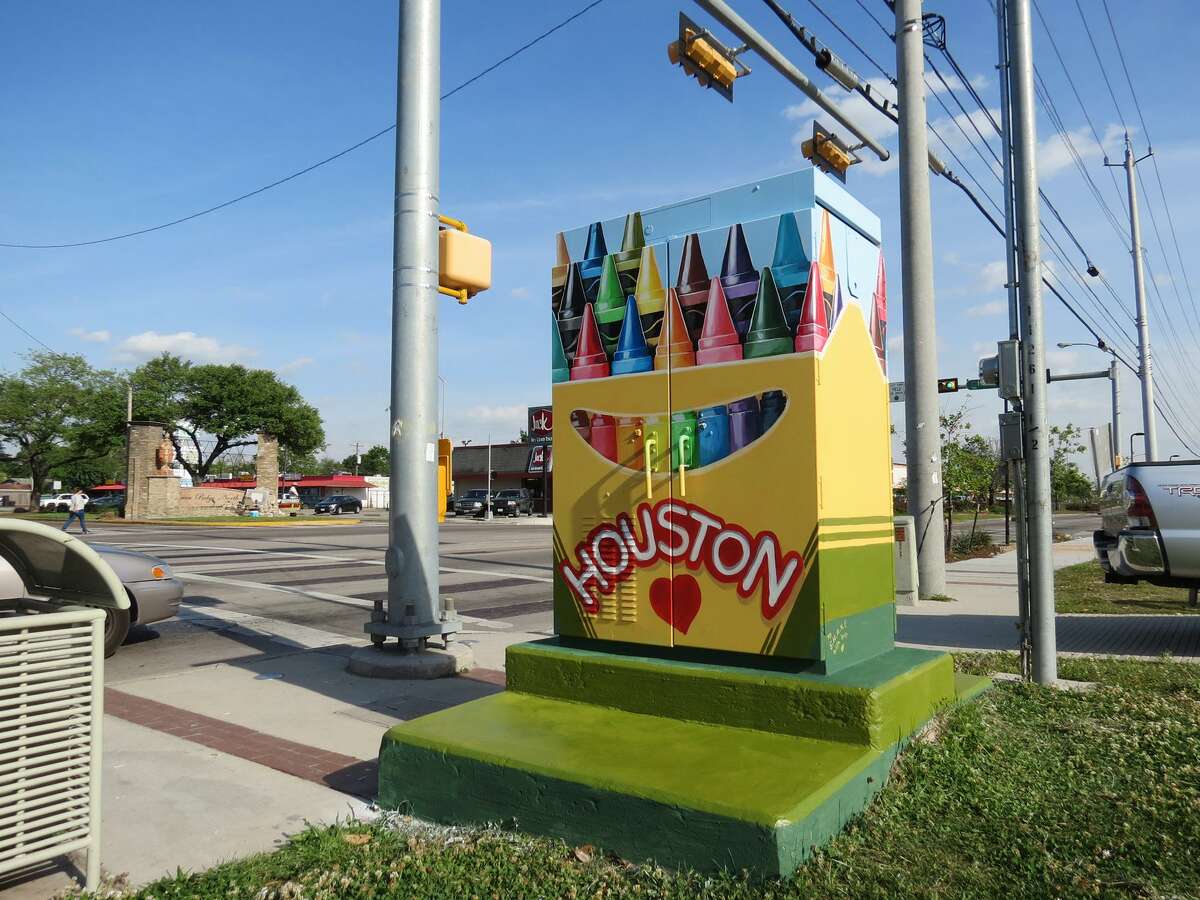 Mini Murals can be found on traffic-light boxes all over Houston