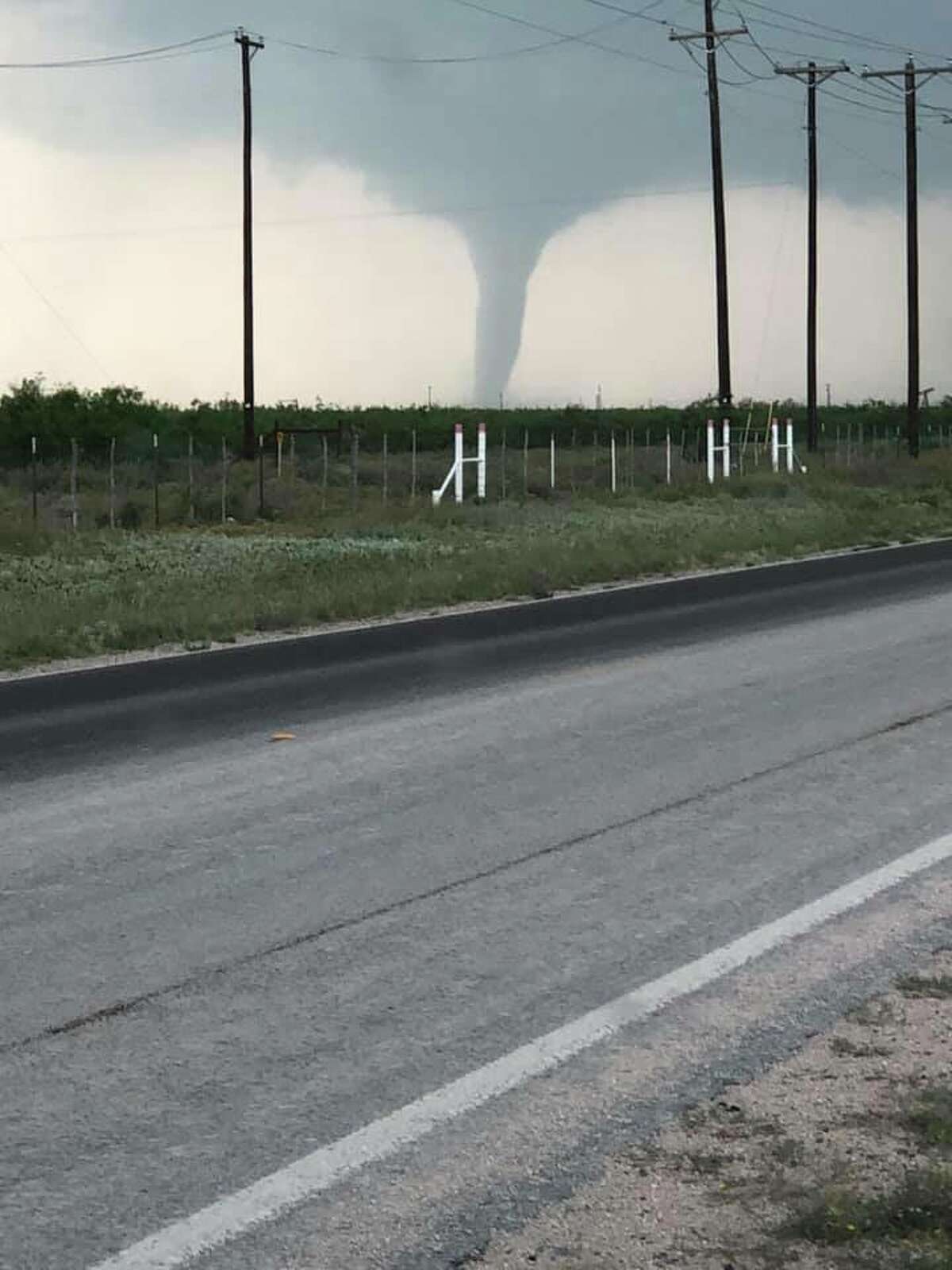 NWS Confirmed tornado SE of Odessa