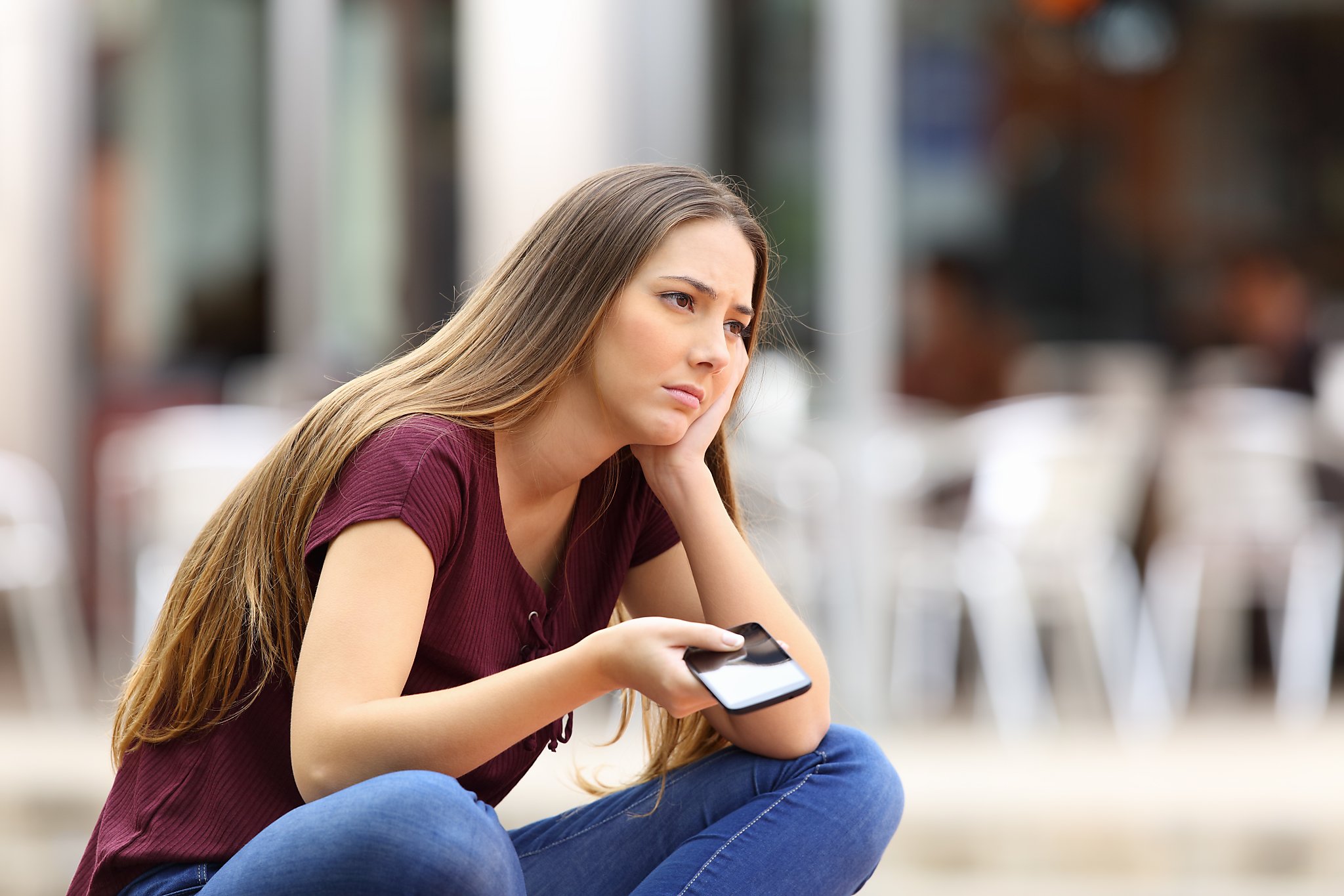 Dear Abby: Communication with college friend is a one-way street