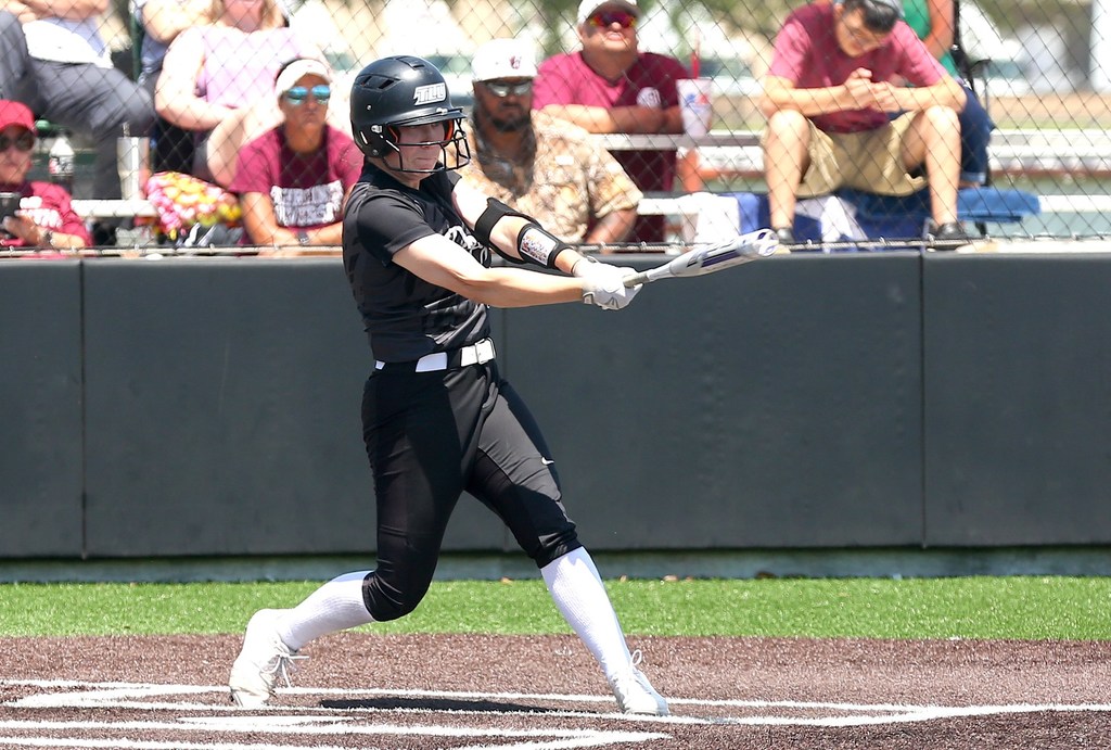 COLLEGE SOFTBALL: Maddox helps TLU to D3 national championship