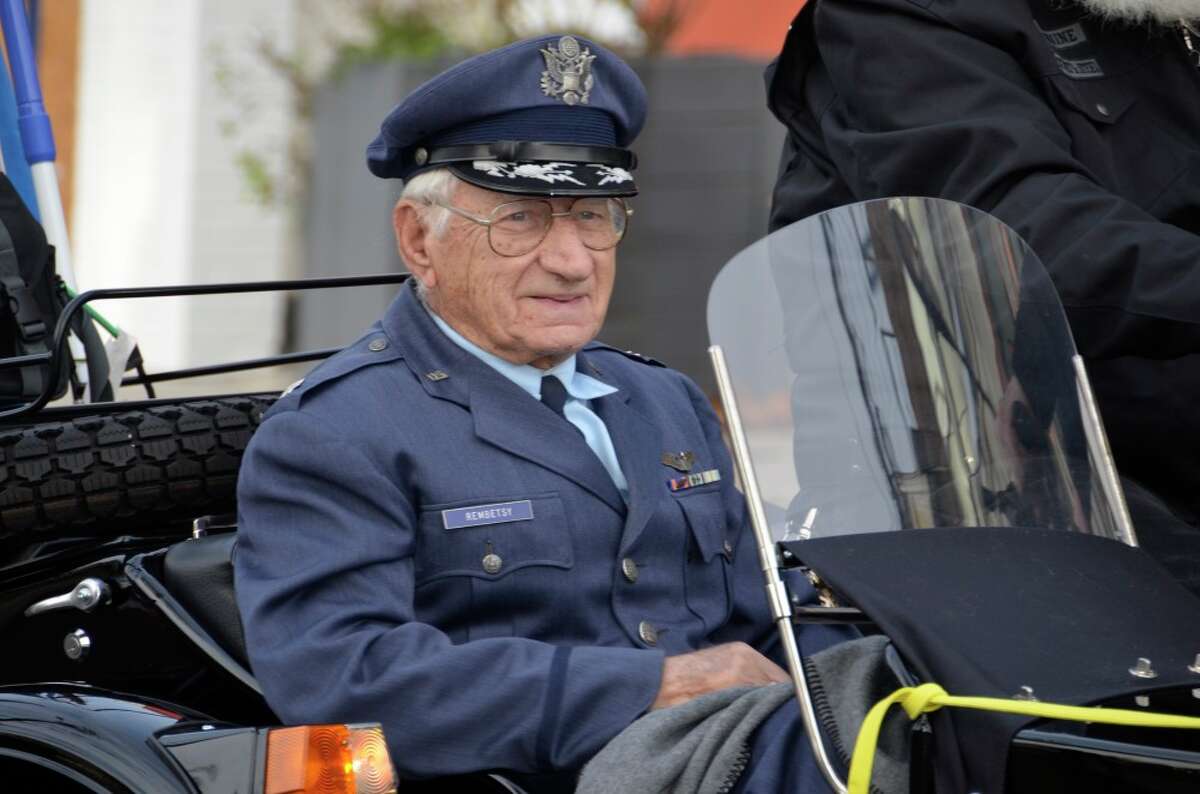 veterans parade_38
