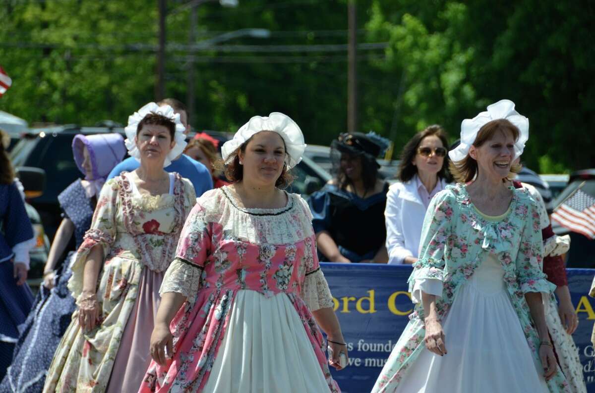parade_77