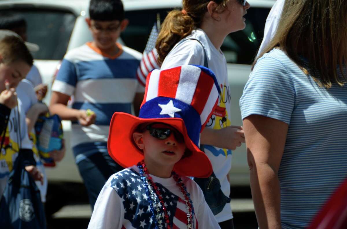 parade_74