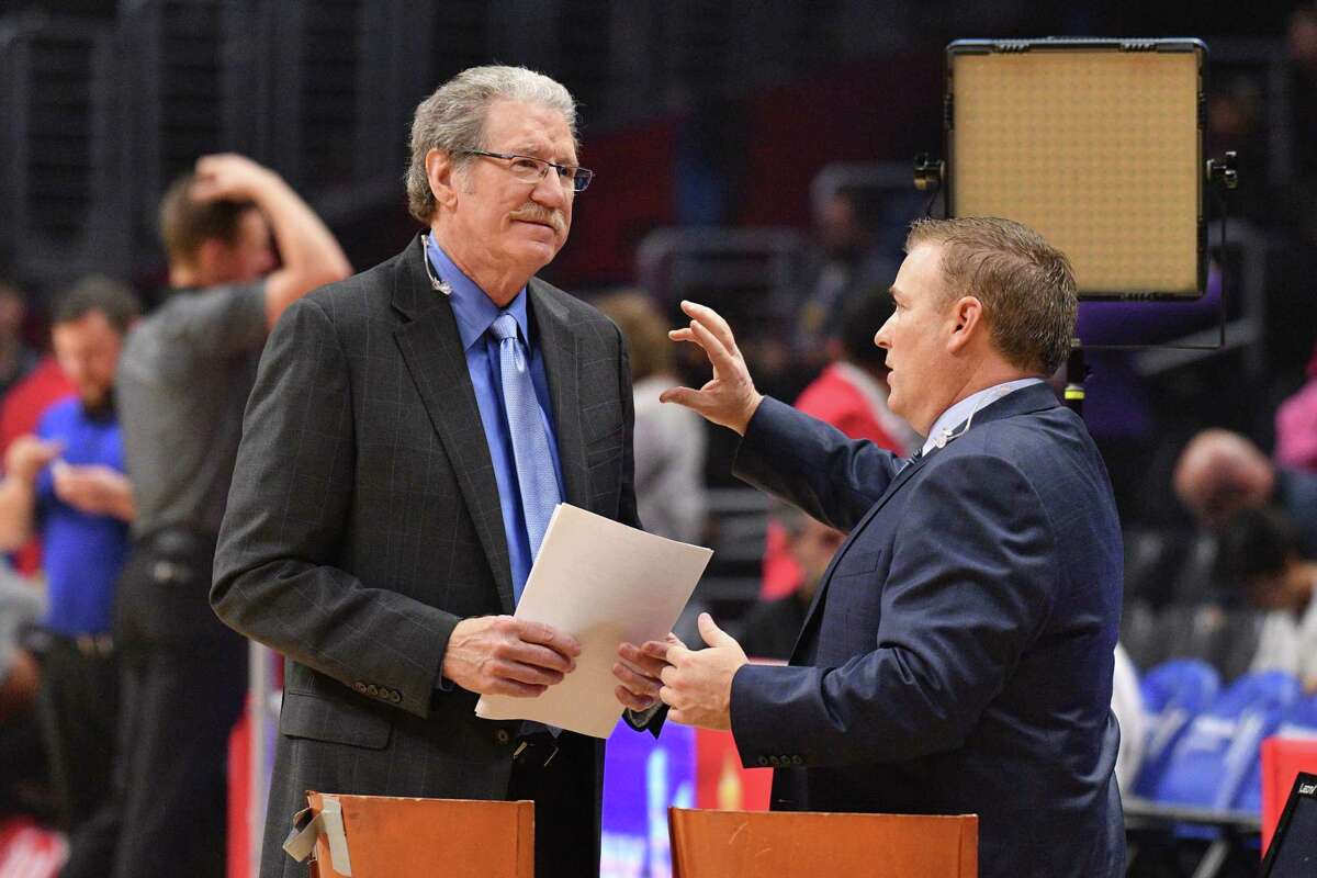 Warriors replace Jim Barnett with Kelenna Azubuike on TV broadcasts