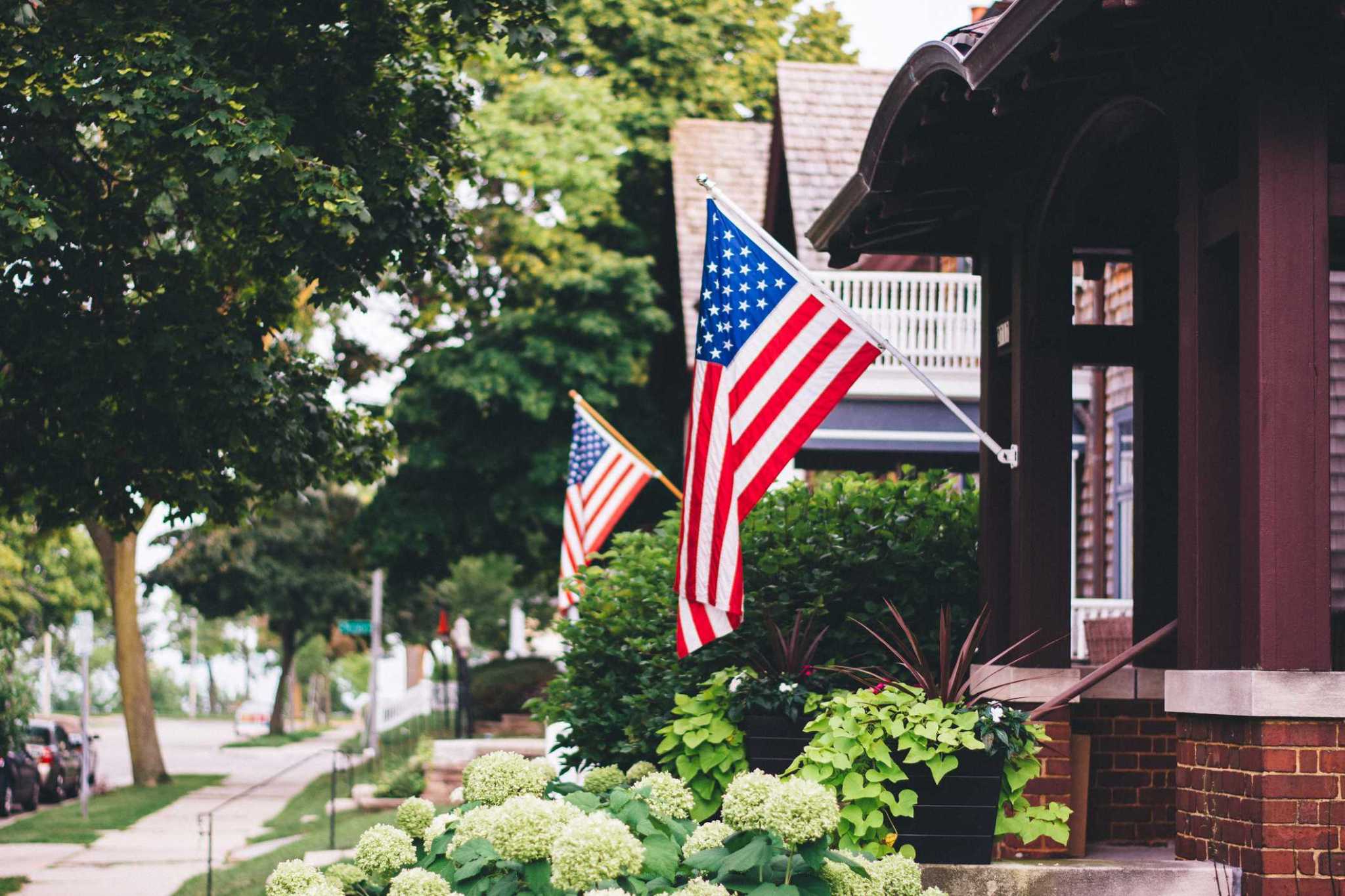 How To Properly Display American Flag Vertically