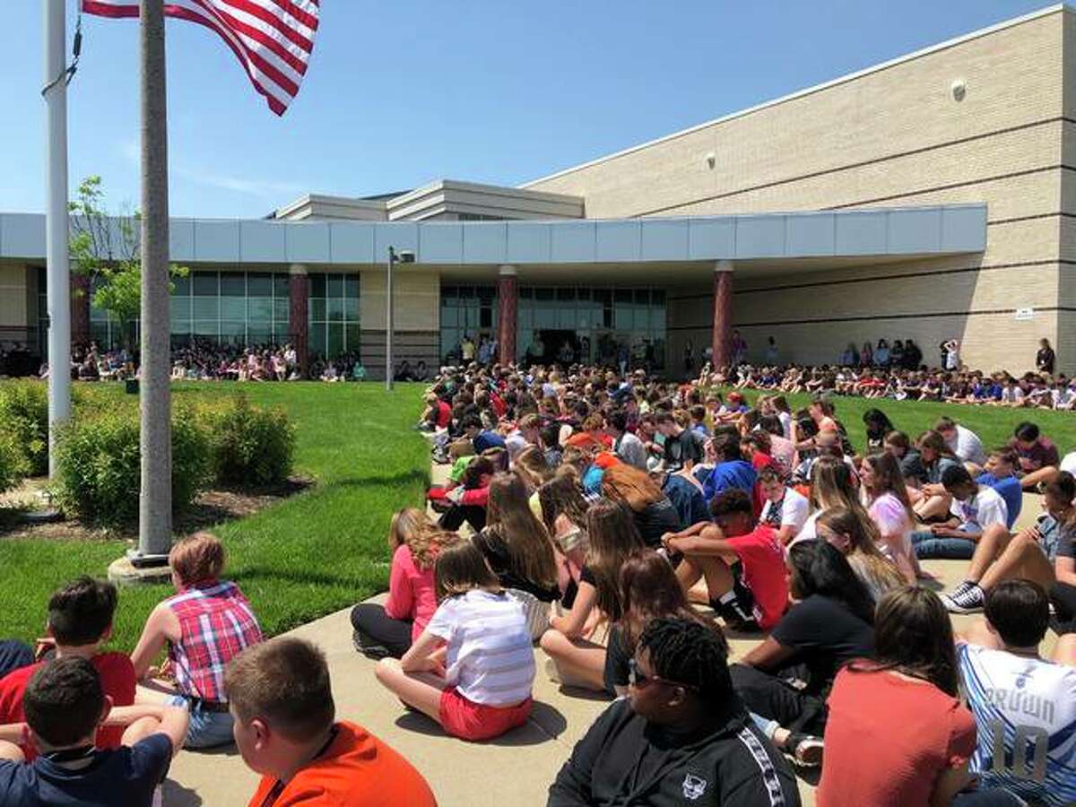 The entire Liberty Middle School student body met on the school’s front lawn last Thursday for the school’s annual Flag Day.