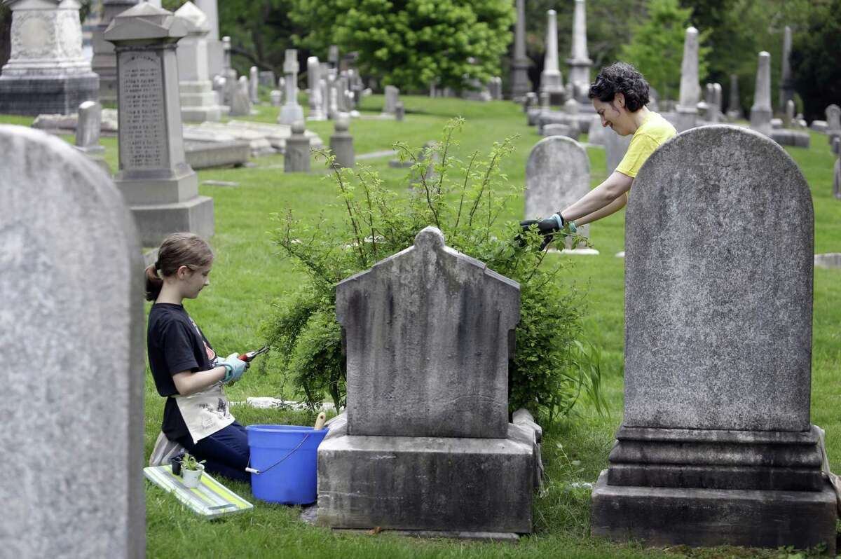 Volunteer Gardeners Help Spiff Up Old Cemeteries