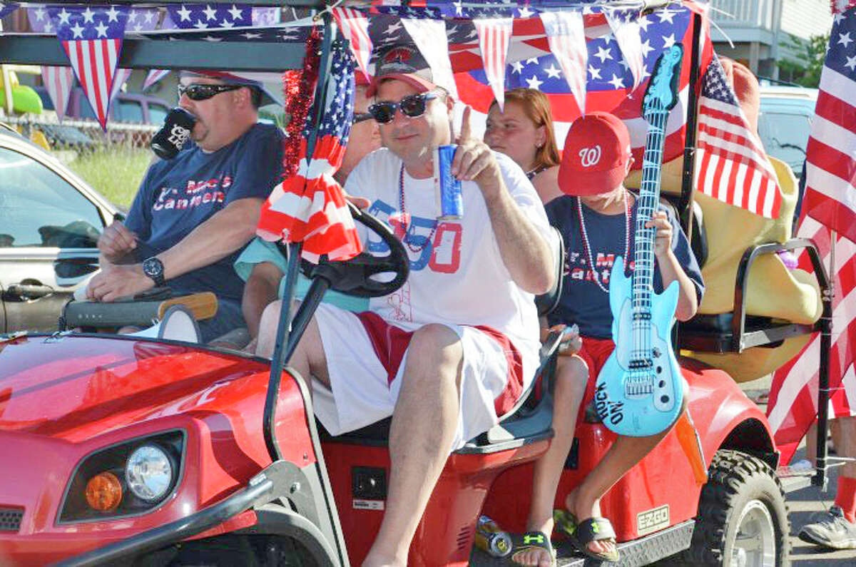 Bayview Beach celebrates 4th with annual parade
