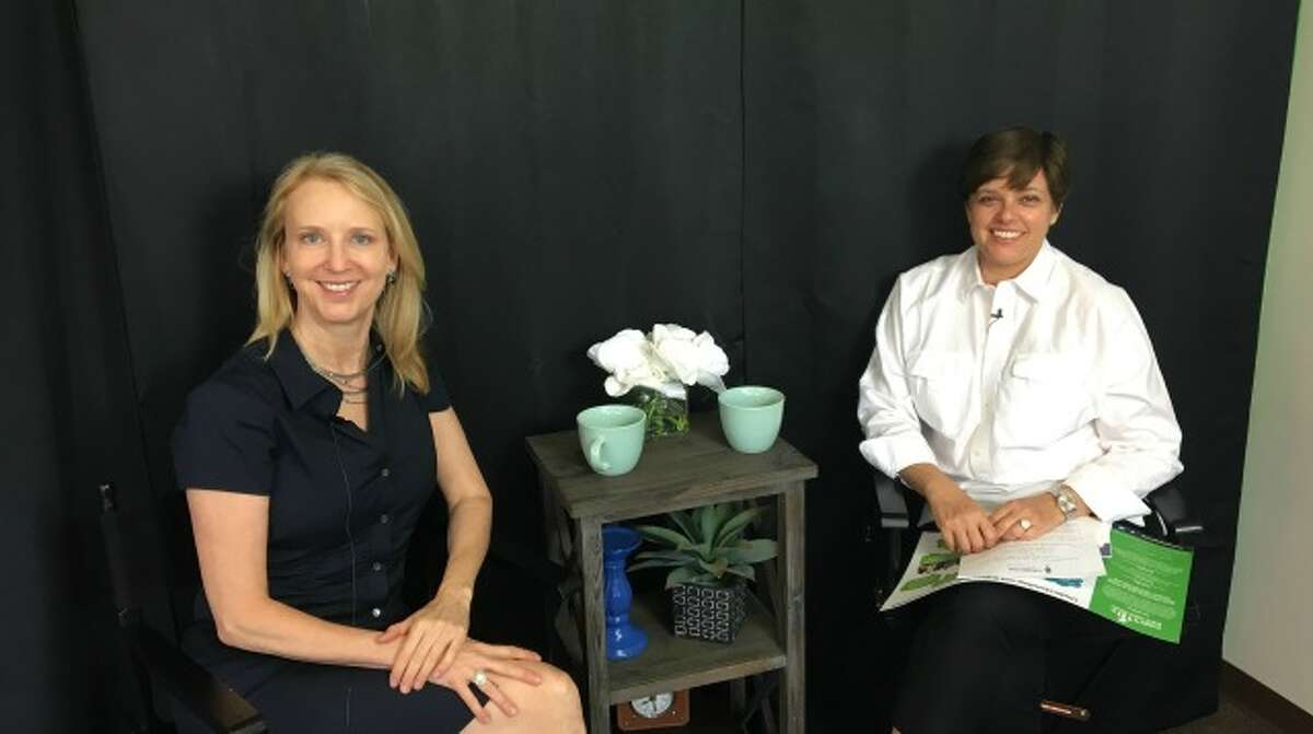 Randi Silverman, the CEO and co-founder of The Youth Mental Health Project with Straight Talk host, Tracey Masella.