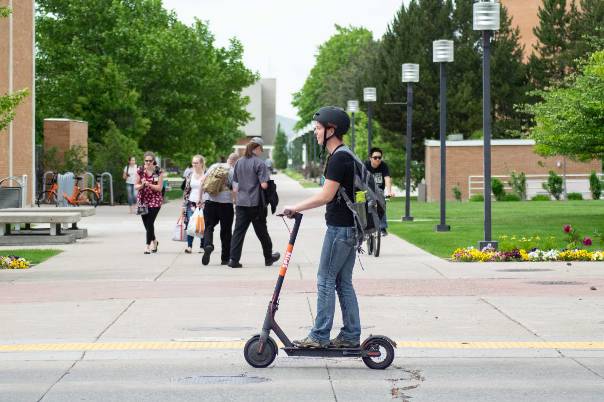 in-a-first-for-e-scooter-companies-employees-at-spin-agree-to-unionize