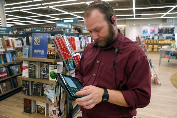 Barnes Noble Unveils New Edited Down Store In Concord