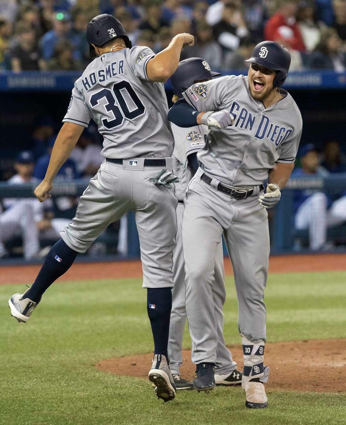 Hunter Renfroe homers in 4th straight game as Padres win