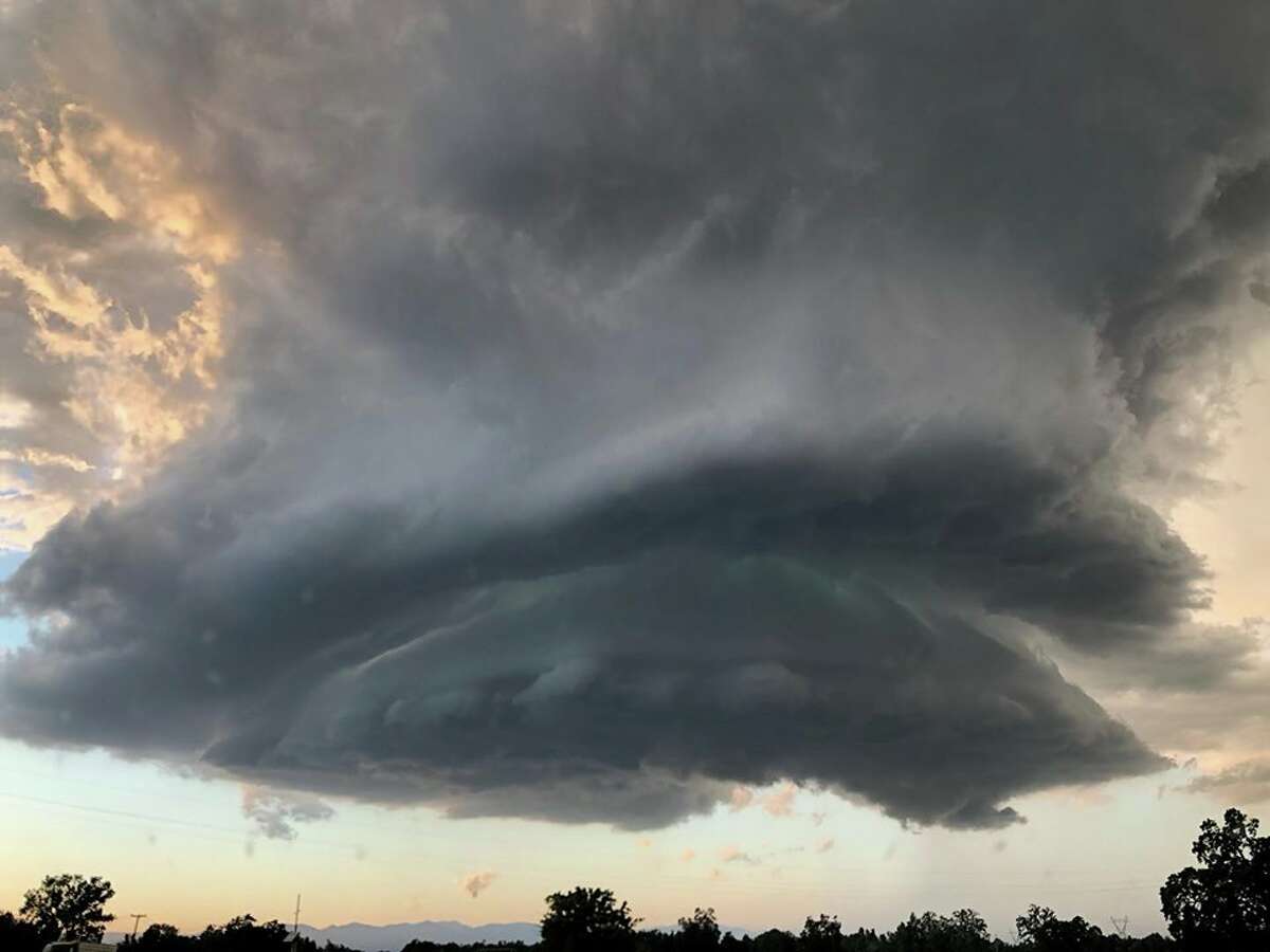 Tornado-esque cloud formation captured in photo in Redding