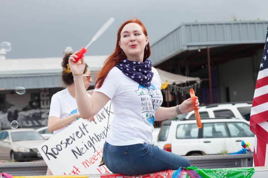 The Lone Star Neighborhood Association’s Memorial Day weekend parade paid tribute to military service members with an artsy twist on San Antonio's South Side on Saturday, May 25, 2019. Photo: Fabian Villa, For MySA.com