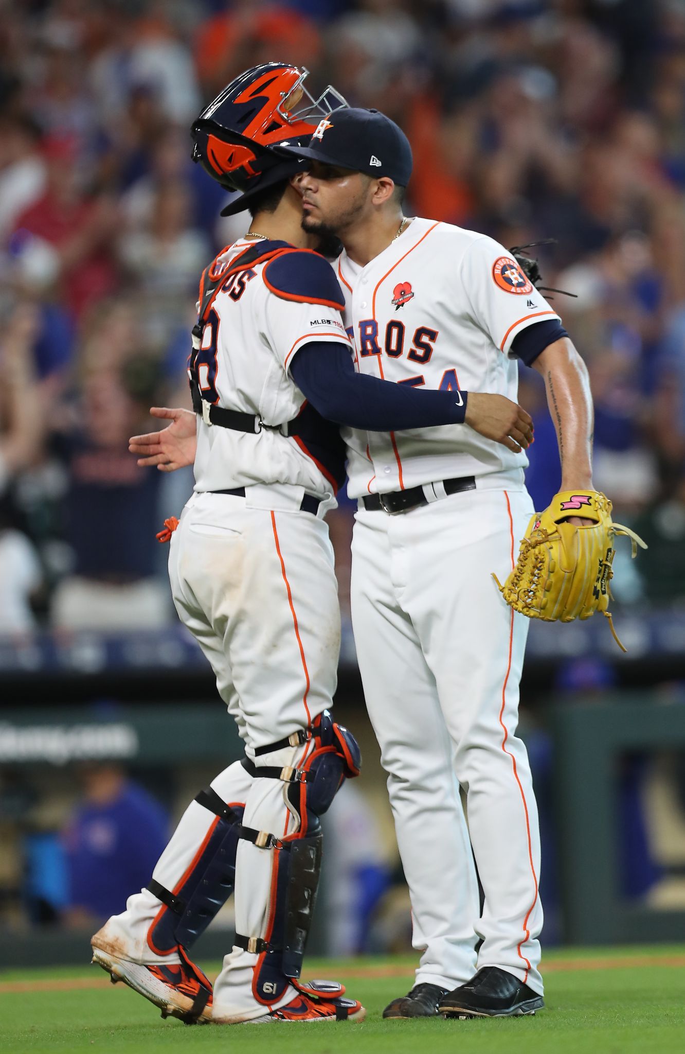 Gerrit Cole, Astros defeat Cubs on Memorial Day