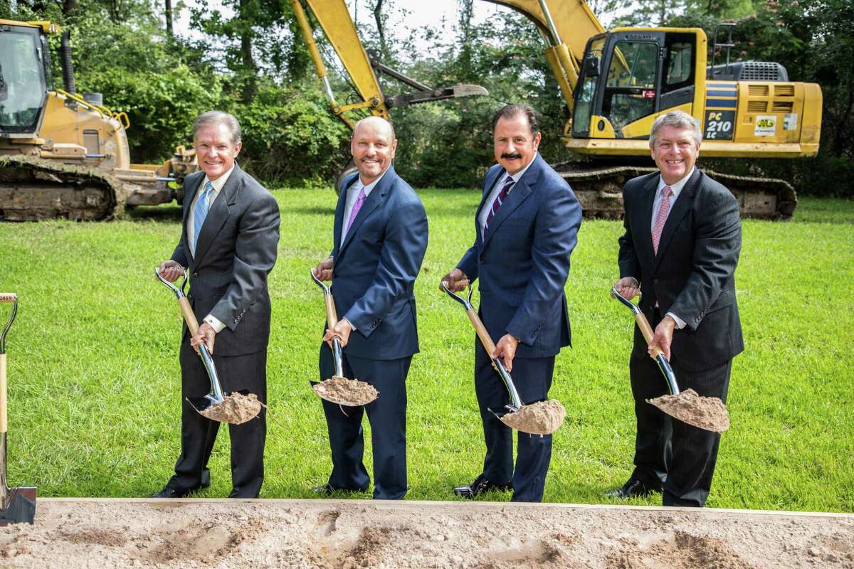 Pictured from left to right during the groundbreaking ceremony are: Jay Mincks, Insperity executive vice president of sales and marketing; Paul Sarvadi, Insperity chairman and chief executive officer; Steve Arizpe, Insperity president and chief operating officer; and Joe Cleary, D.E Harvey Builders president.