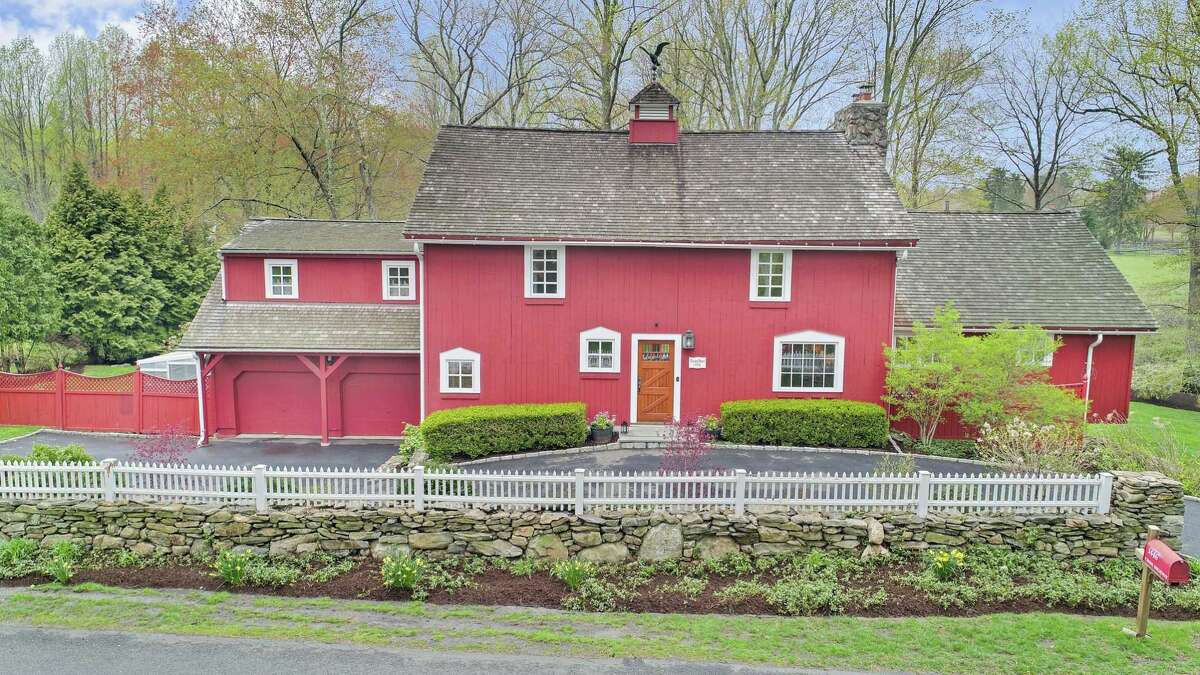 On The Market Restored Barn house In Fairfield Combines Old With New