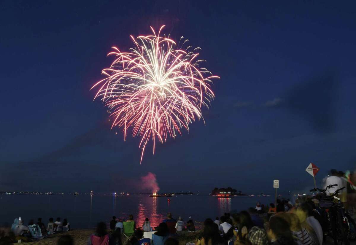 Guide to Connecticut fireworks 2019