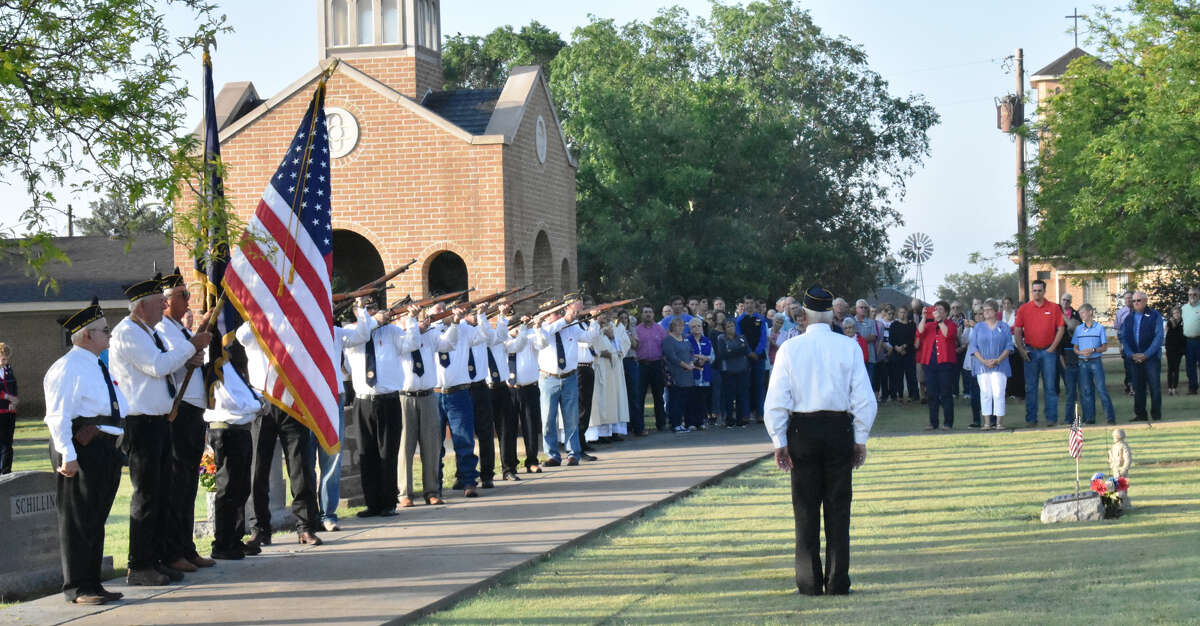 Nazareth American Legion, Auxiliary mark Memorial Day with moving