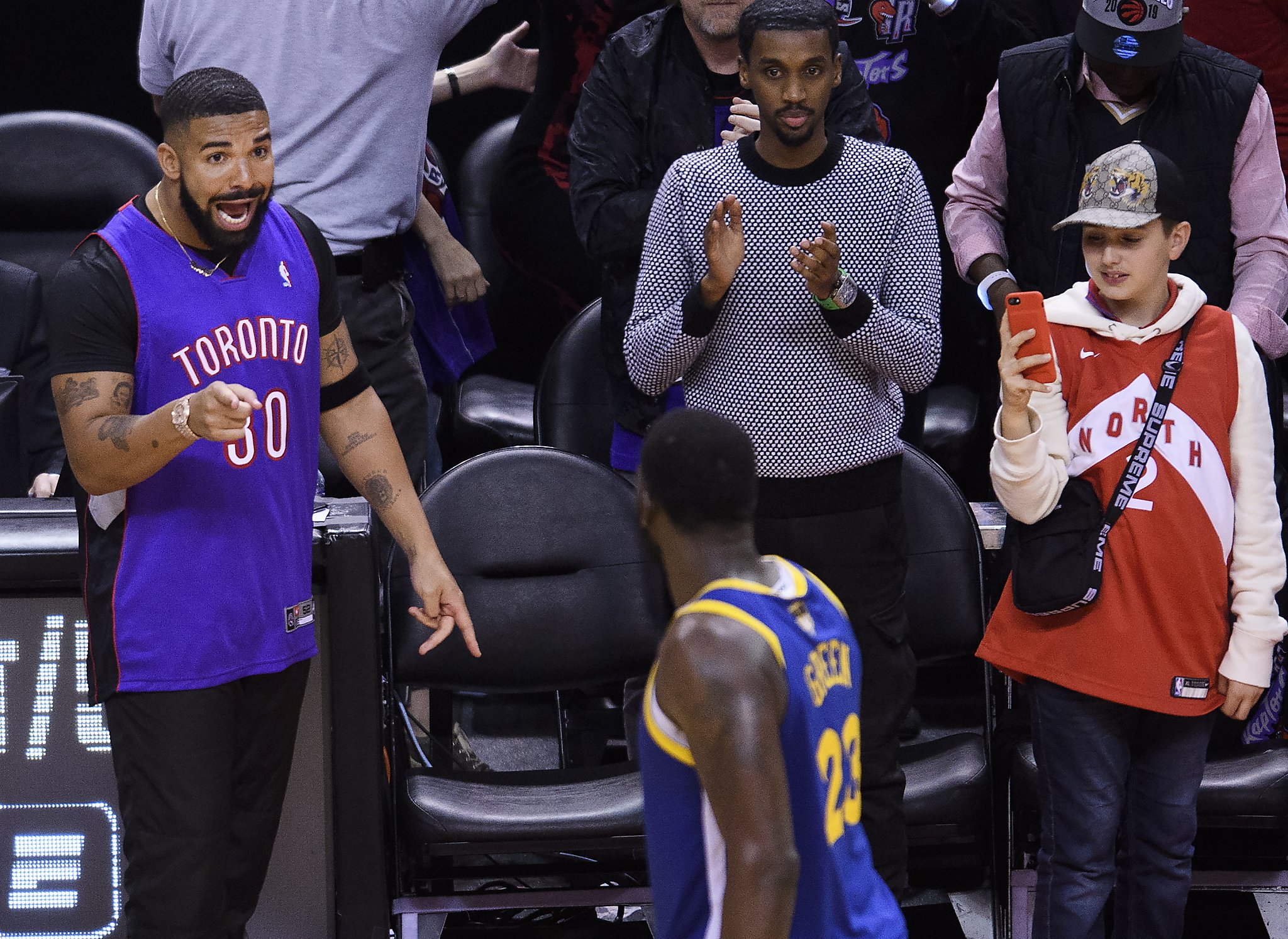 Drake rocks Dell Curry Raptors throwback jersey for Game 1