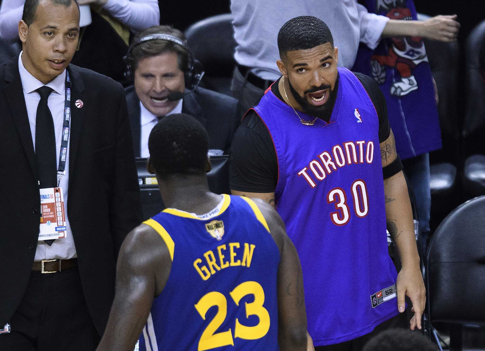 How Drake 'ruined' Stephen Curry's planned tribute to his father
