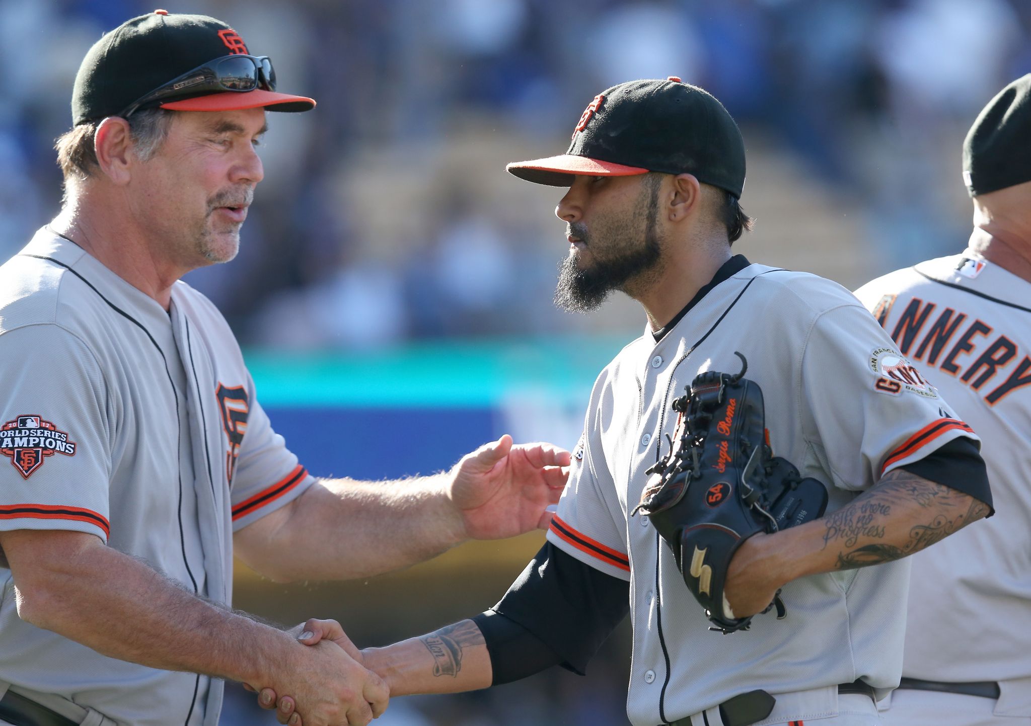 Sergio Romo retires as Giant after pitching one final time