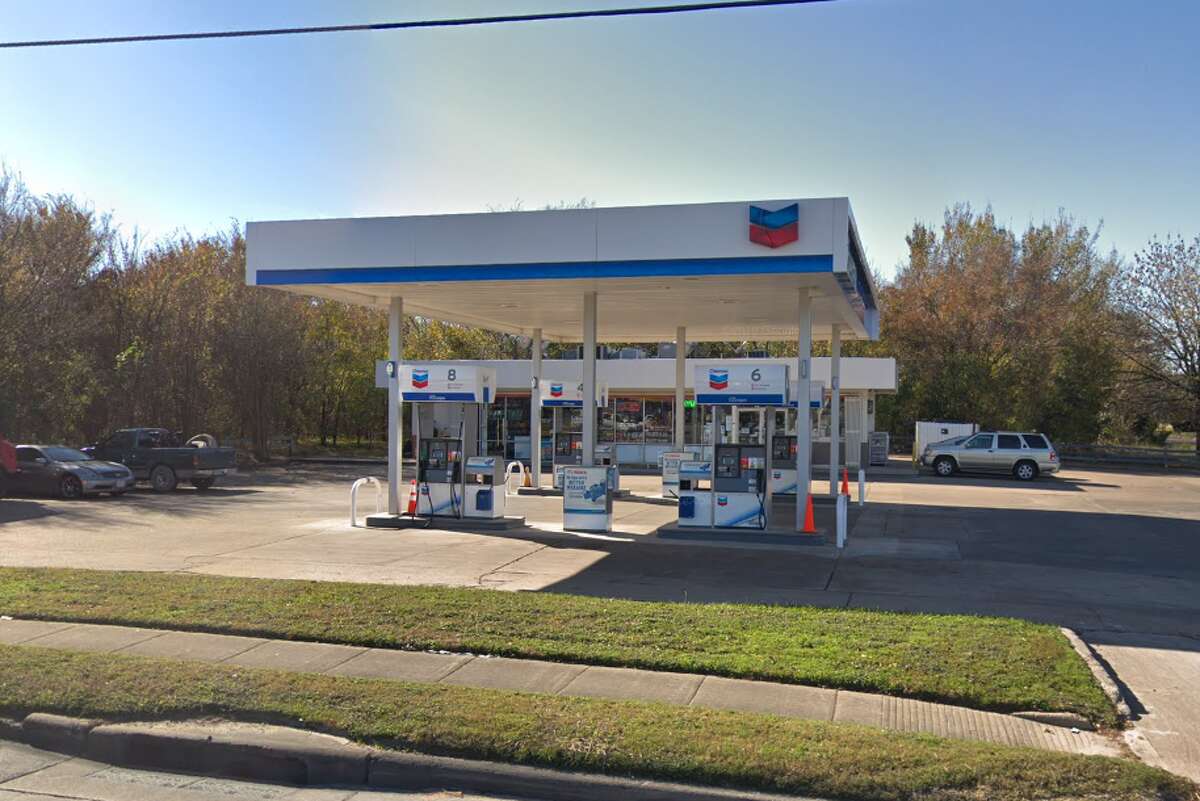 Credit card skimmers found at Richmond gas station, officials warn