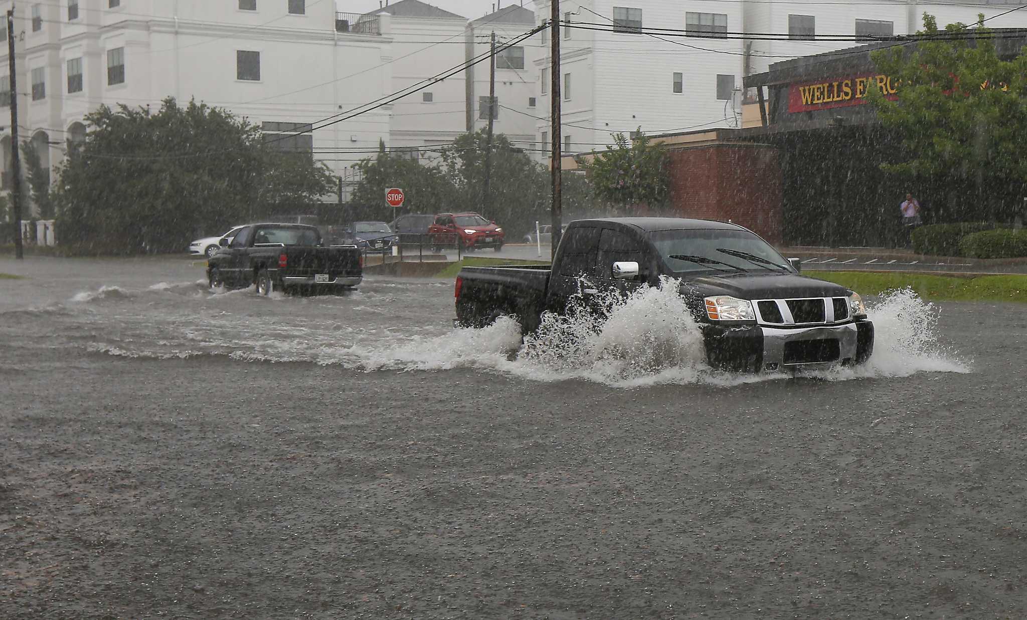 Slow moving storms hit Houston during Friday evening commute