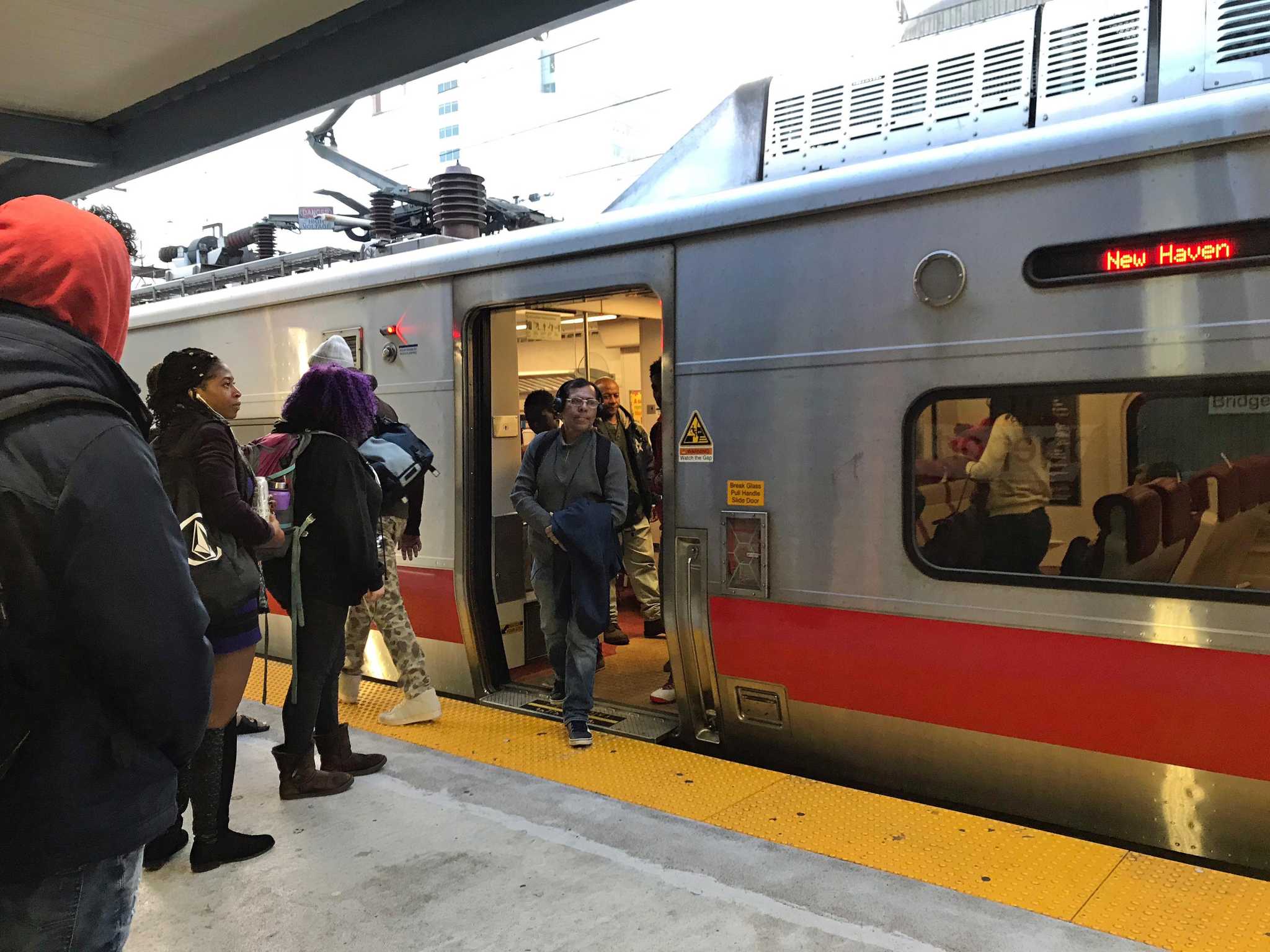 Delays On New Haven Line Of Metro North After Wire Issues   RawImage 