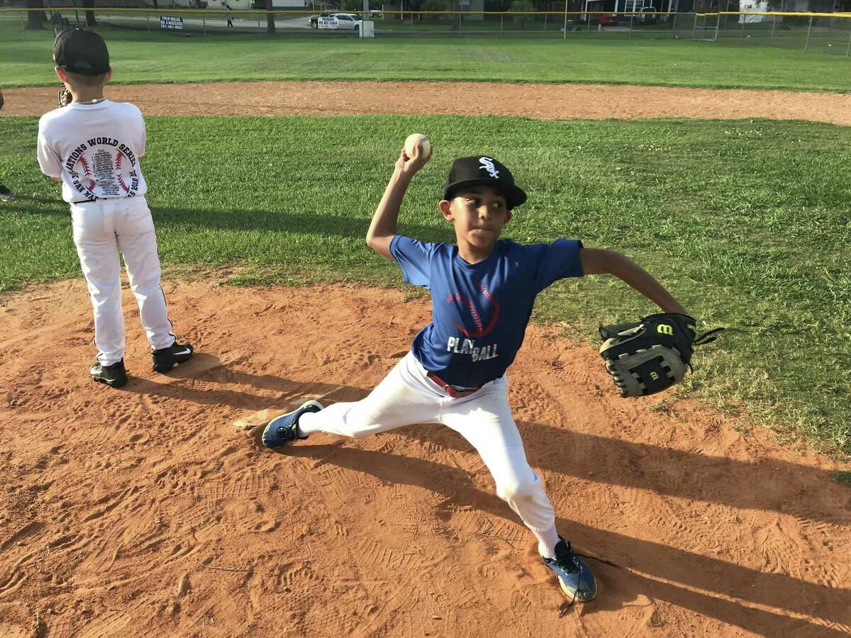 Pasadena 10U all-star pitcher Nate Rincon showed nice velocity on his fastball during workouts this past week at Strawberry Park. Hopefully, he'll be a pitcher for Pasadena or Sam Rayburn High School some day.