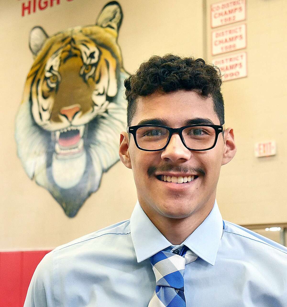 After setting the city record in the 800-meter run in his senior season, Martin’s Miguel Escamilla signed his National Letter of Intent to run track & field at UTRGV.