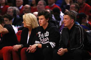 shawn mendes raptors hoodie