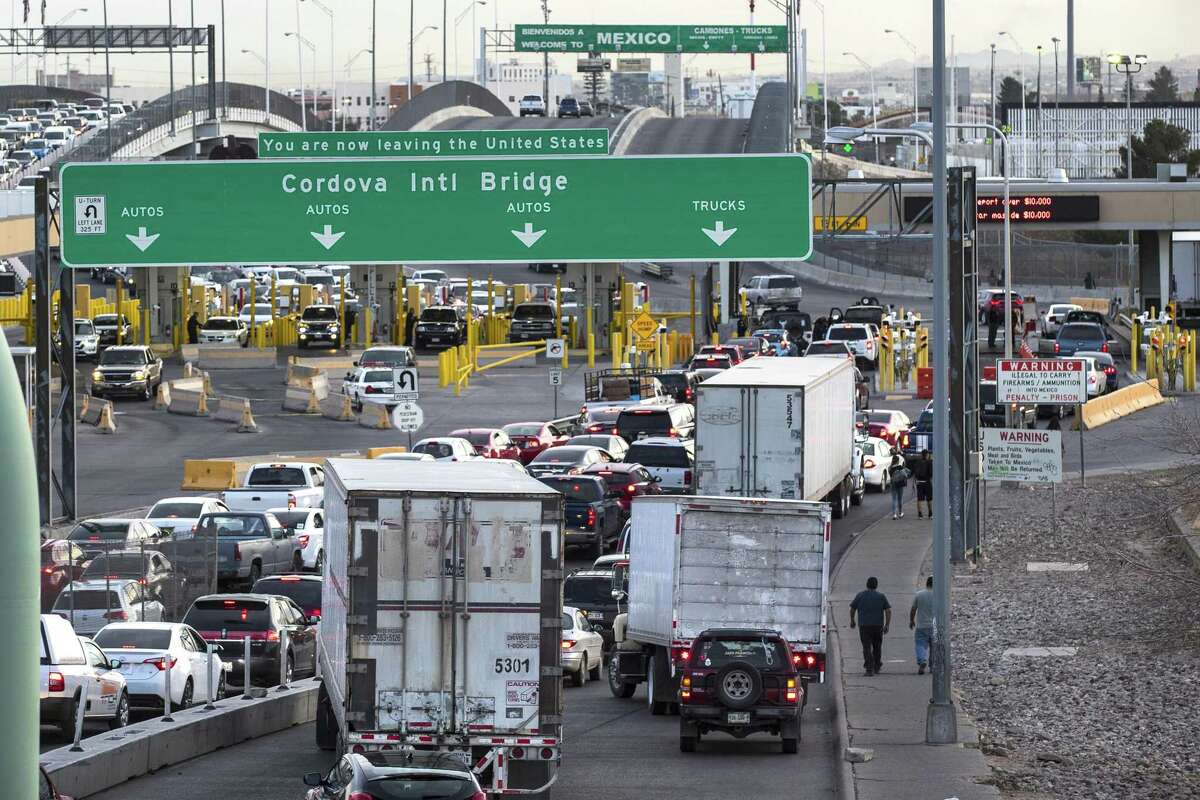 Cars and trucks line up at the checkpoint into Mexico at the Cordova International Bridge on Thursday, Feb. 1, 2018, in El Paso, Texas.