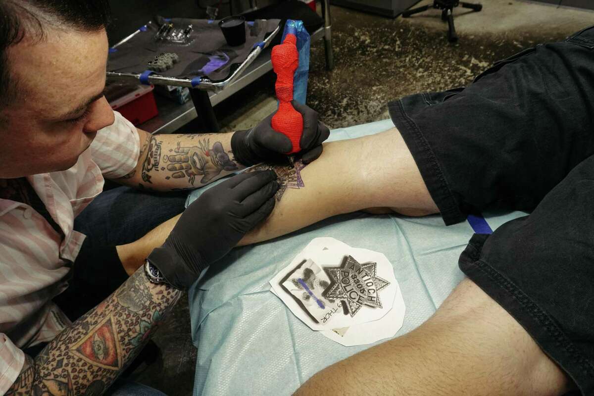 Houston Tattoo Shop Gets Its Close Up In A E S Hero Ink