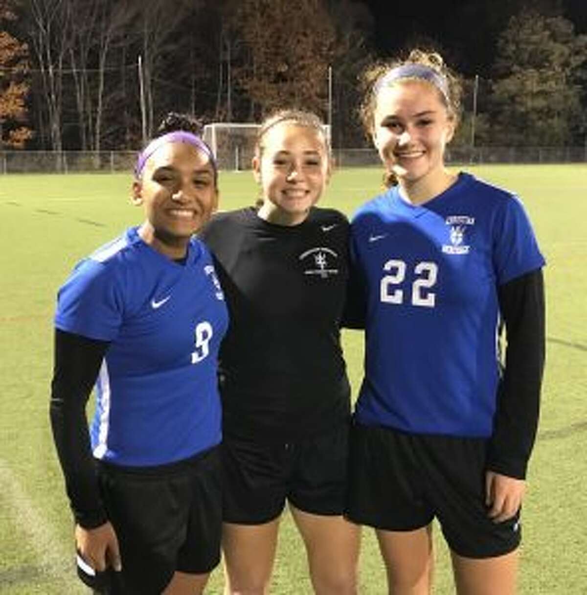 Ranita Muriel, Soph Luft and Kate Rosselli will lead CHS in its league final match.