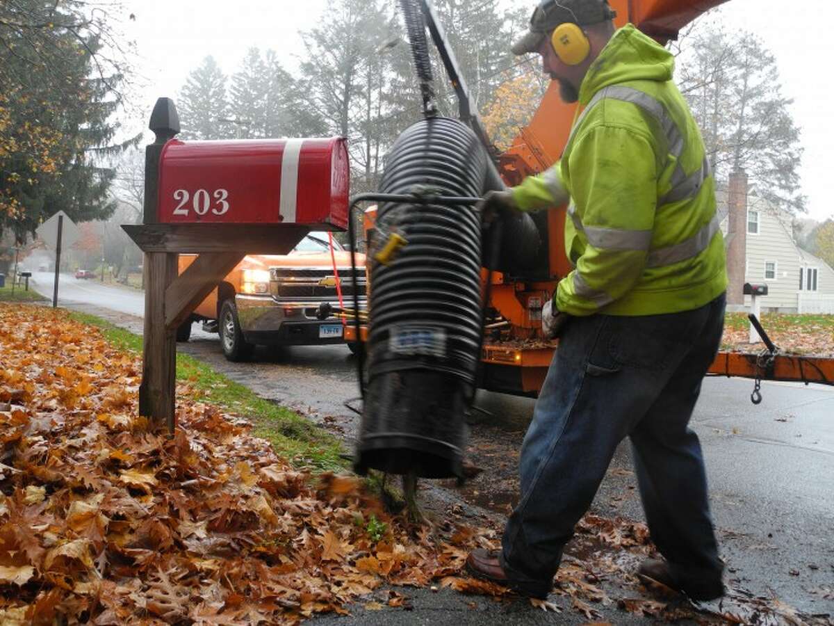 Leaf pickup begins soon in Greenwich